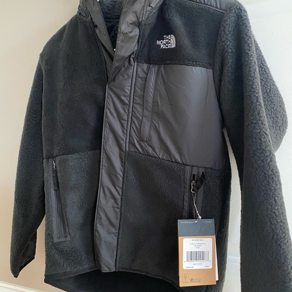The North Face Boys Fleece Zip up Jacket - Picture 5 of 5